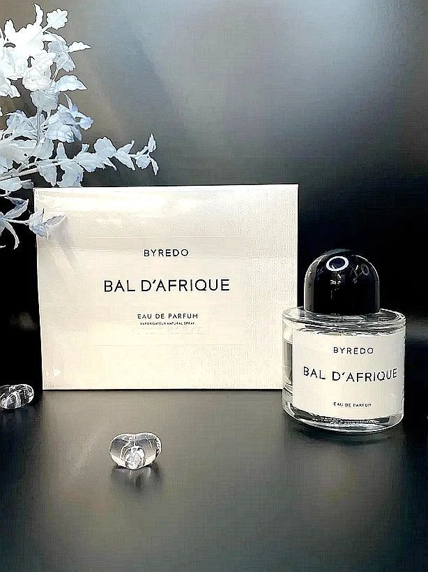 Eau De Parfum EDP Spray 3.4 oz Y79315