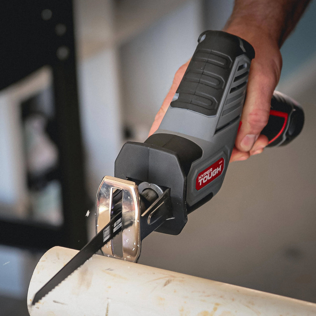 12V Max Lithium-Ion Compact Reciprocating Saw with Battery and Charger B642179