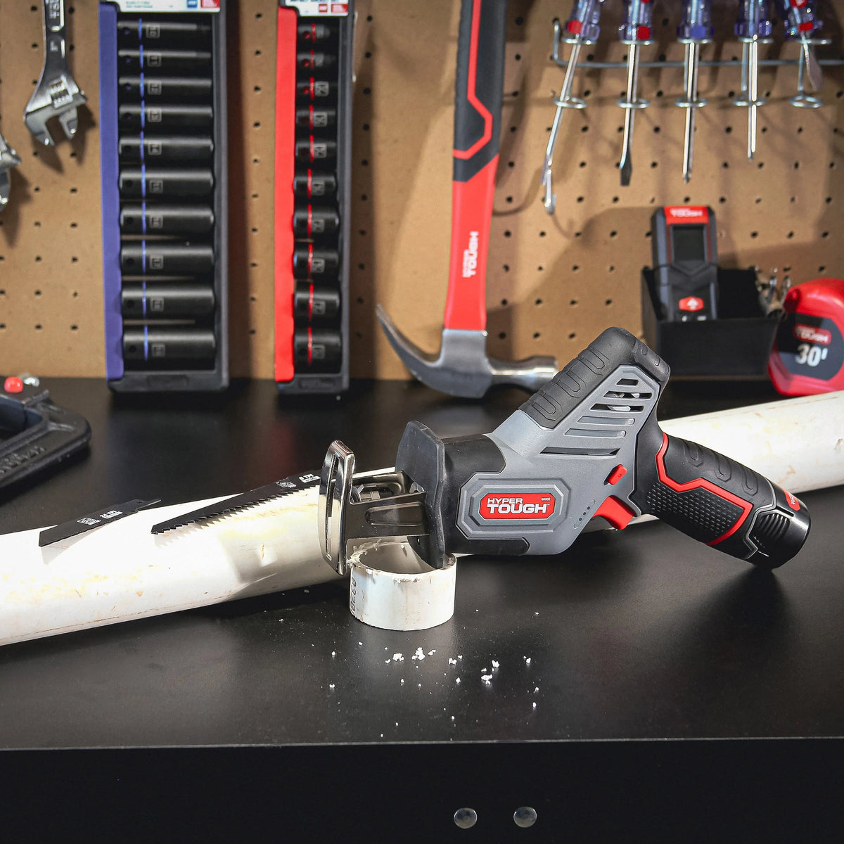 12V Max Lithium-Ion Compact Reciprocating Saw with Battery and Charger B642179