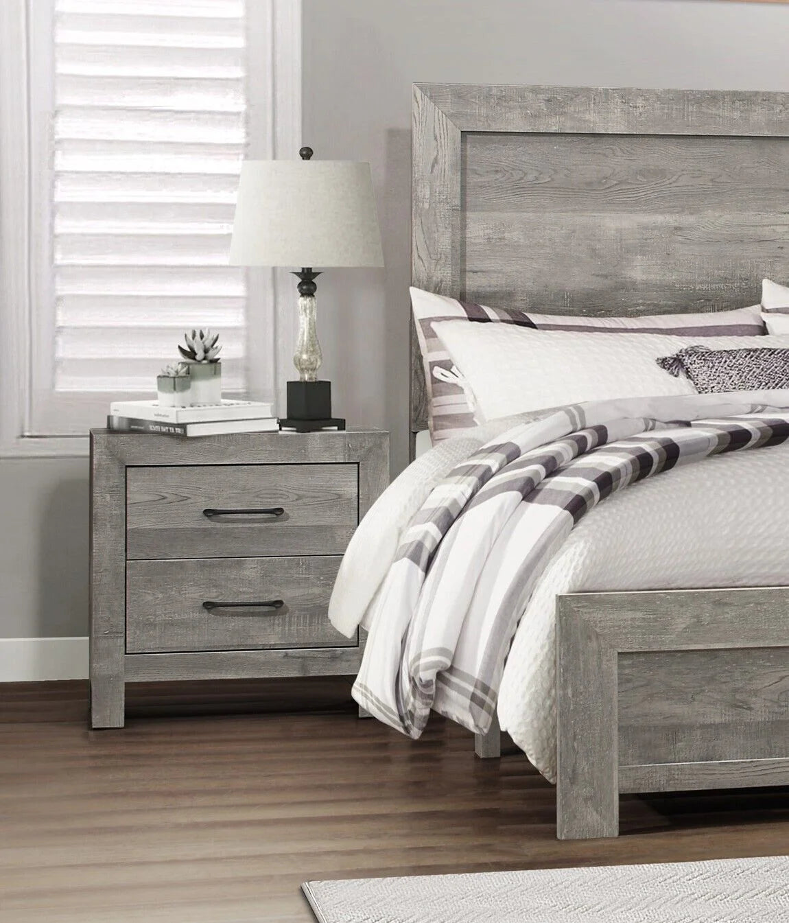 5pc Queen Size Bedroom Set with Dresser Nightstand Mirror Chest B4498
