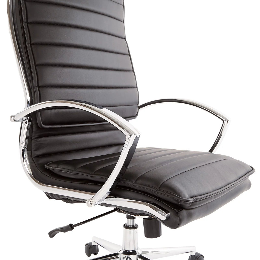 White Faux Leather High Back Manager's Chair G949817