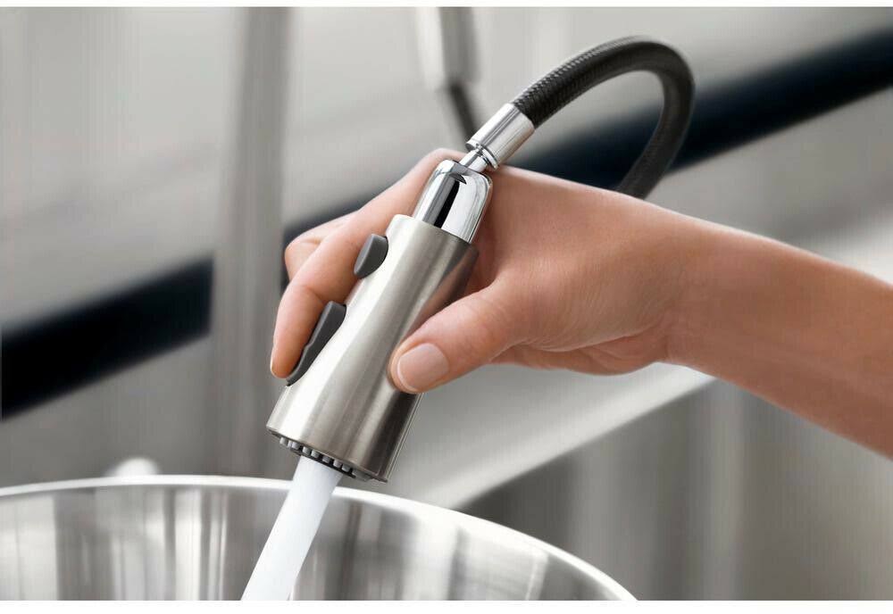 Vibrant Stainless Pull-Down Faucet with Soap Dispenser U806790