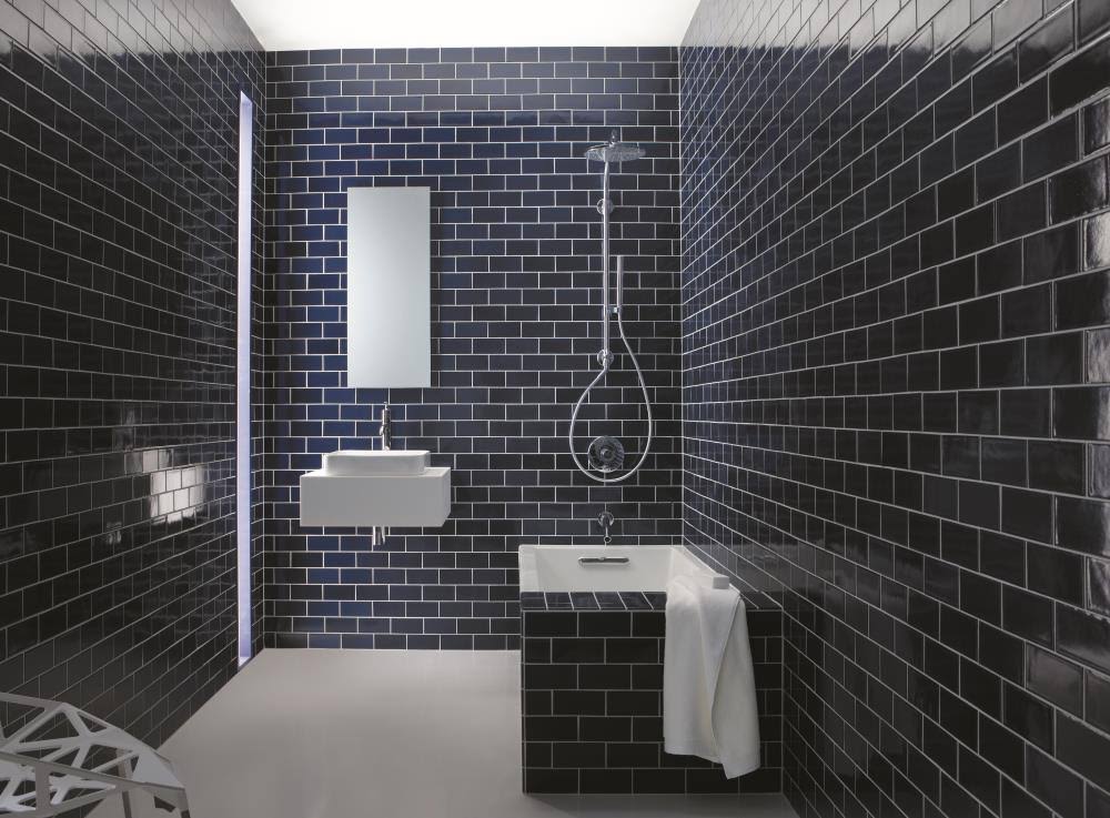 Vibrant Polished Nickel Bath/Shower Column N74730